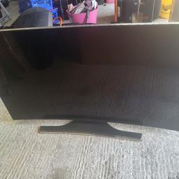 55 inch Samsung Curved TV model UE55HU7200U

used but in excellent condition with remote.