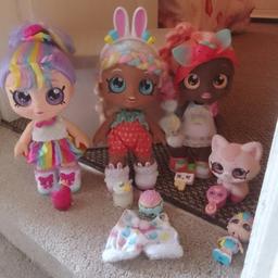 1 Rainbow Kate doll
1 show and tell pet Catrina kitten
1 Marsha Mello doll
1 Summer Peach doll
With all of their accessories.
Must be able to collect.
These have probably been played with once then put in a box.
Original cost around £80.