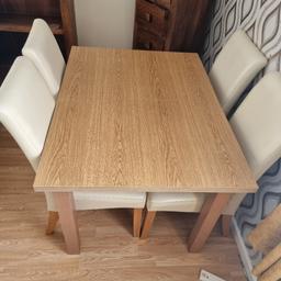 dining table and 4 chairs 
Good condition 
£45 ono