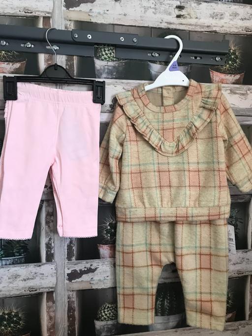 Buy & Sell Northumberland East Hartford - Northumberland - Photos for SMALL BUNDLE OF GIRLS CLOTHES - 3-6 MONTHS