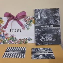 Great gift for celebrating events,  birthday, ect. ( price for 1 set.  total 4 sets available)
A5 size notebook 
2 dior cards
1 floral paper bag.