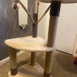 Cat scratch post good condition cat just doesn’t use it collect only I don’t have PayPal so bank transfer of cash on collecting thank you