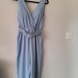 Brand New
Baby Blue Jumpsuit - Size Small (8/10)
Pockets , cuffed Bottoms and Belt
Perfect Condition
Smoke and pet free home