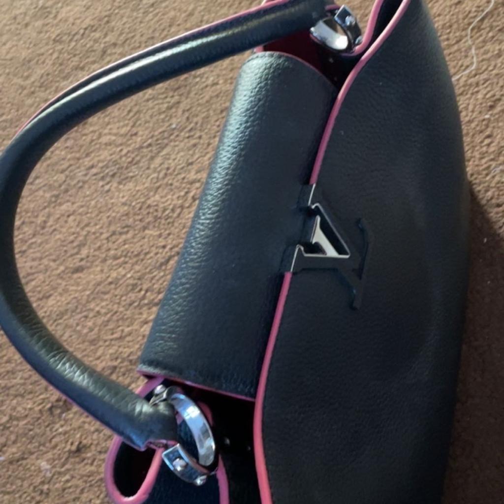 LV leather black bag in good condition.
Bought for £750.
open to offers. Collection & delivery free.