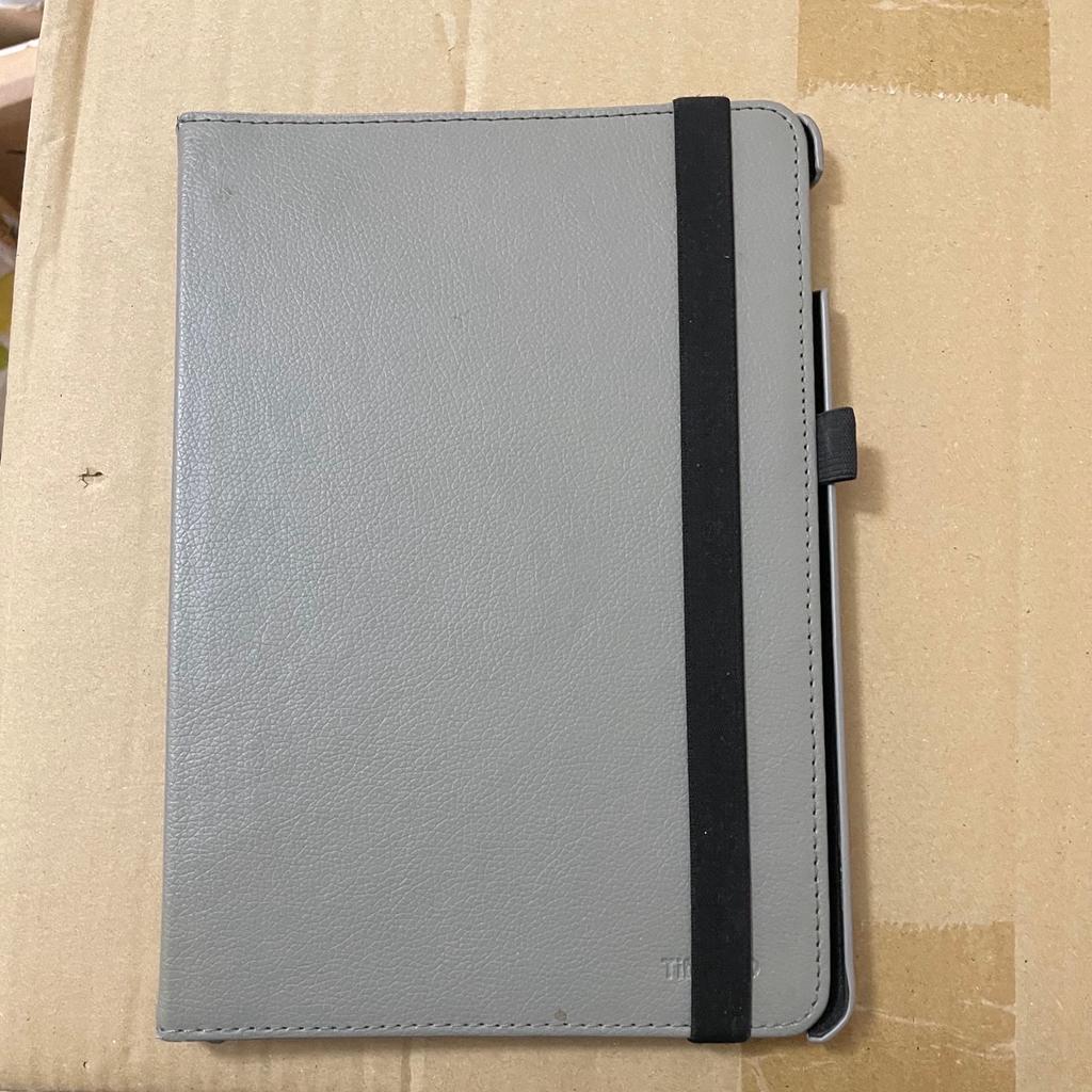 TiMOVO Case for New iPad 9th Generation
2021/8th Gen 2020/7th Gen 2019, 360 Degree
Rotating Stand Protective Cover, Smart Swivel Case with Auto Sleep/Wake Fit iPad 10.2-inch -
Space Gray Very good condition
No scratches
Collection only