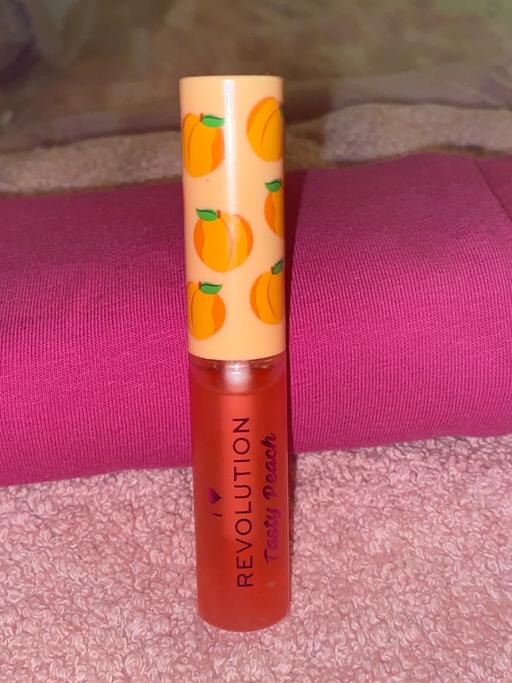 Buy & Sell Gloucestershire South Gloucestershire - Photos for Revolution tasty peach lip oil 🍑