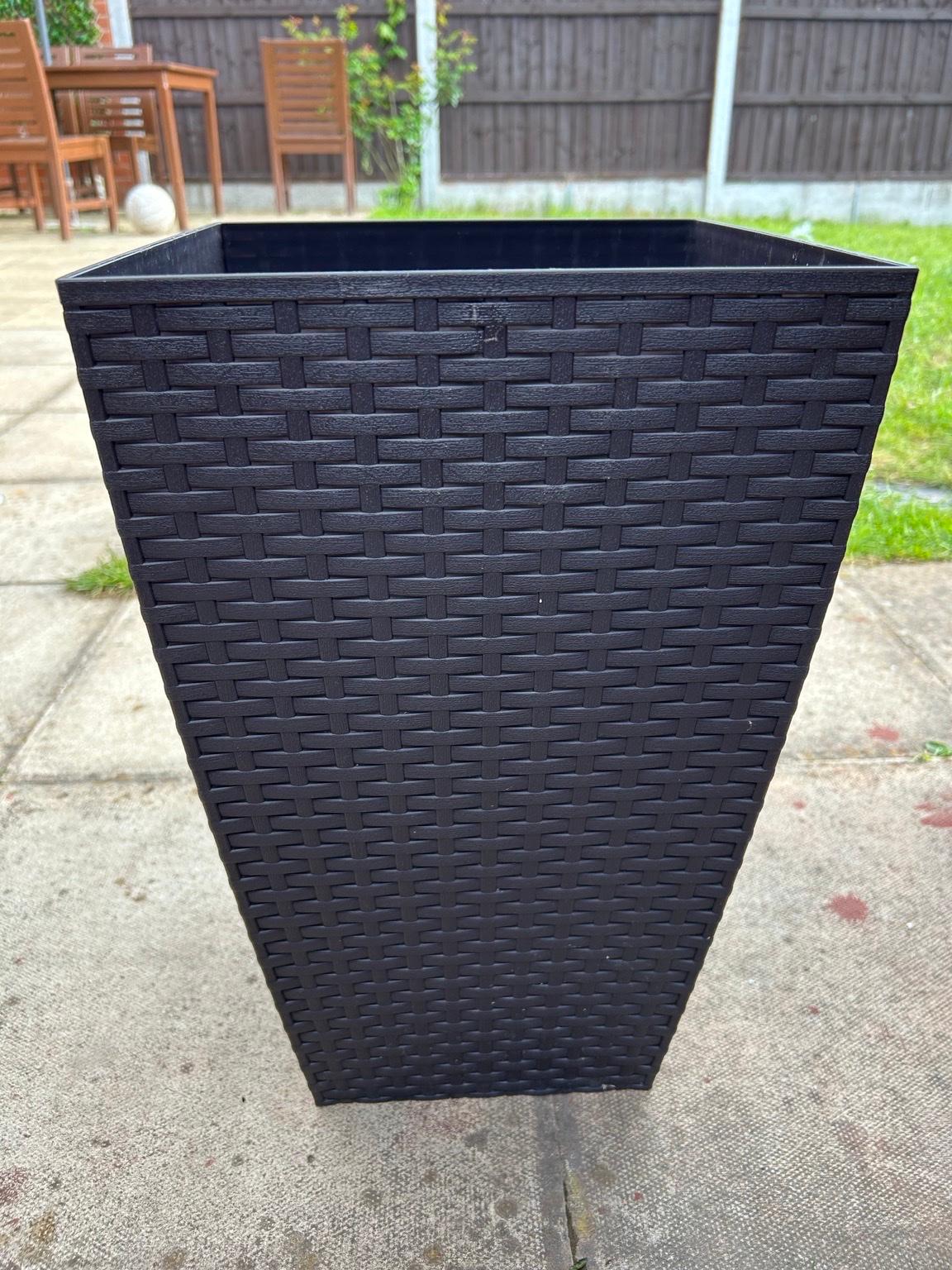 Large plant in WV6 Wolverhampton for £5.00 for sale Shpock