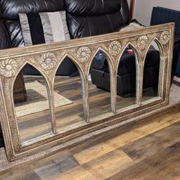 VINTAGE RUSTIC MIRROR, LOOKS STUNNING. SOLD AS SEEN,SMOKE FREE HOME,COLLECTION ONLY.

64cm H
148cm W
4cm D