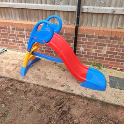 Smoby slide.
Can also be used as a water slide. Just connect a hose to the slide and water sprinkles out.
just needs a wipe over