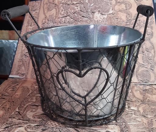 Buy & Sell Merseyside Saint Helens - Photos for galvanised pot in wire basket