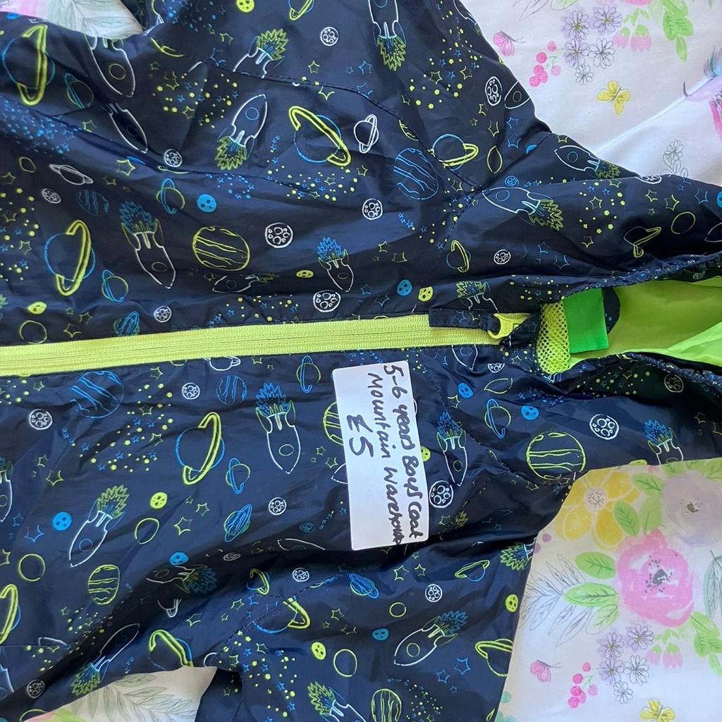 💥💥 OUR PRICE IS JUST £5 💥💥

Preloved boys raincoat

Size: 5-6 years
Brand: Mountain warehouse
Condition: like new

All our preloved school uniform have been washed in non bio, laundry cleanser & non bio napisan

Collection is from Bradford BD4/BD5 area off rooley lane (we have no shop)

We do deliver for fuel costs

We do post if postage costs are paid For (we only send tracked/signed for)

No Shpock wallet sorry
