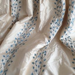 Laura Ashley single curtain :    206cm Width/110cm Drop

Oat in colour with a blue pattern.
Thermal lined.

I have the second curtain as 'material' which I was going to have pillow cases made from.

Will need a dry clean since it has been in storage.

Location : Morden, S W London