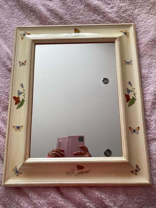 Buy & Sell Barnet New Barnet - EN5 - Photos for Cream butterfly wall mirror