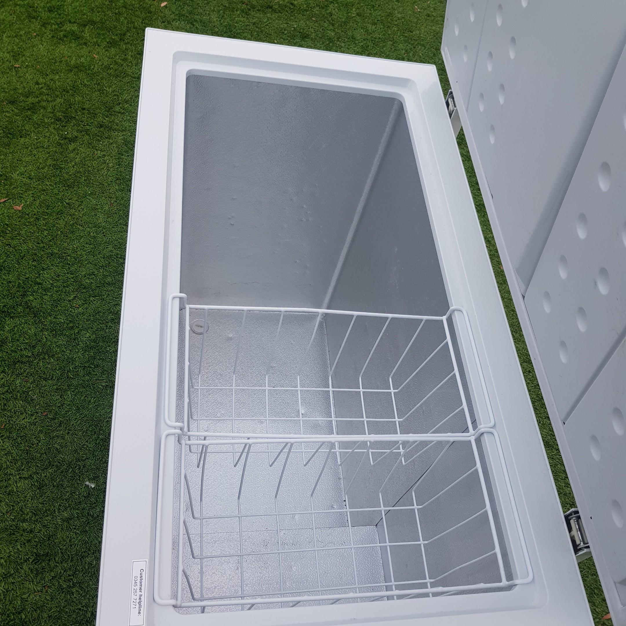 BUSH Chest freezer (200L capacity) Delivery in B70 Bromwich für £ 189