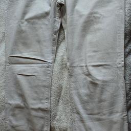 White, very good condition, spotless jeans from smoke and pets free home. 
Please, check out my another items. Thanks