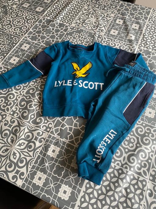 Buy & Sell County Durham Willington - County Durham - Photos for Jumper and jogging bottoms - Lyle & Scott