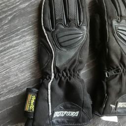 Motor bike cloves. RAYVEN. thinsulate, waterproof and breathable. Size s no rips or holes. £5. Sorry collection only. Thank you.