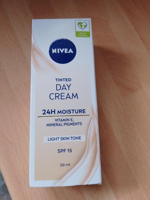 Buy & Sell West Midlands Birmingham - Photos for Nivea tinted moisturizer