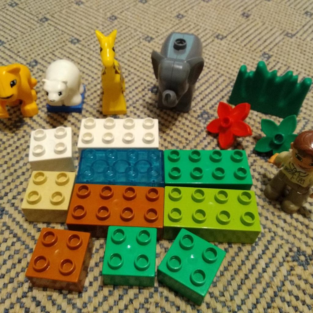 Hallo :)

Ich biete hier das Lego Duplo Set Zoo Tierbabys an.

Es ist gebraucht, aber gut erhalten.

Es weißt Gebrauchsspuren wie Kratzer auf.

Es stammt aus einem rauch- und tierfreiem Haushalt.

Verpackung ist nicht vorhanden.

Ich bin Privatverkäufer und schließe die Gewährleistung aus.