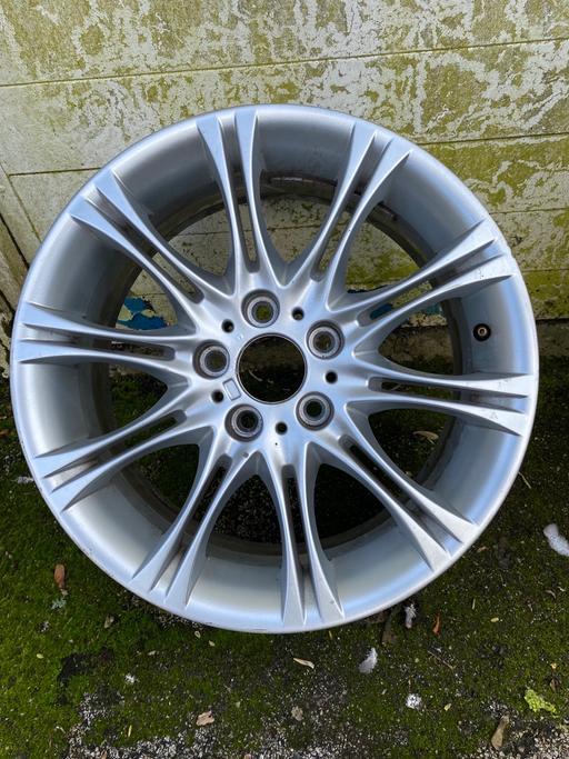 Vehicles West Midlands Sandwell - Photos for BMW MV2 Alloy wheel 18”