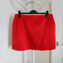 Skirt “Karen Millen” Italian

Structured Satin Mini Skirt

Orange or Red Colour

 New With Tags

Actual size: cm and m

Length: 41 cm

Length: 41 cm side

Waist volume: 93 cm – 94 cm

Hips volume: 1.04 m – 1.06 m

Size: 16 (UK) Eur 44 , US 12

Main: 75 % Acetate
 22 % Polyamide
 3 % Elastane

Lining: 100 % Polyester

Made in Turkey

Price £ 59.90