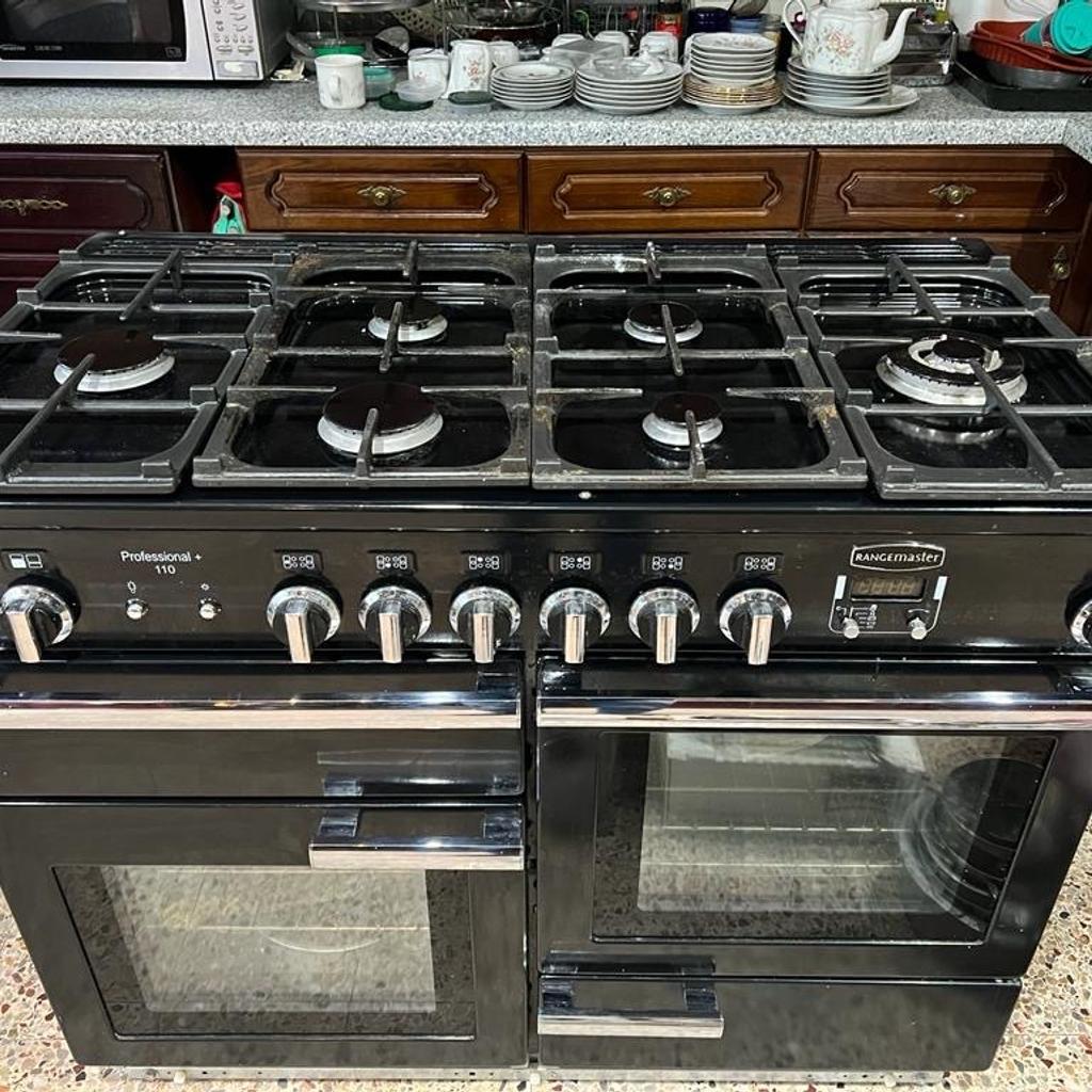 Good working condition Natural Gas Range cooker less than 6 years old. Only the clicker ignition not working recently so been lighting it manually - hobs, grill and both ovens working perfectly. Original manual included.

Selling this for my mother as she had changed to electric.

Please contact me to arrange pickup and note that it is a heavy item and will need at least two people lift.

Relisted as previous ‘buyer’ unfortunately was a scammer - please be aware that I reported it to the financial authorities and I do not need time wasters. I will accept payment by PayPal or cash on pickup only.