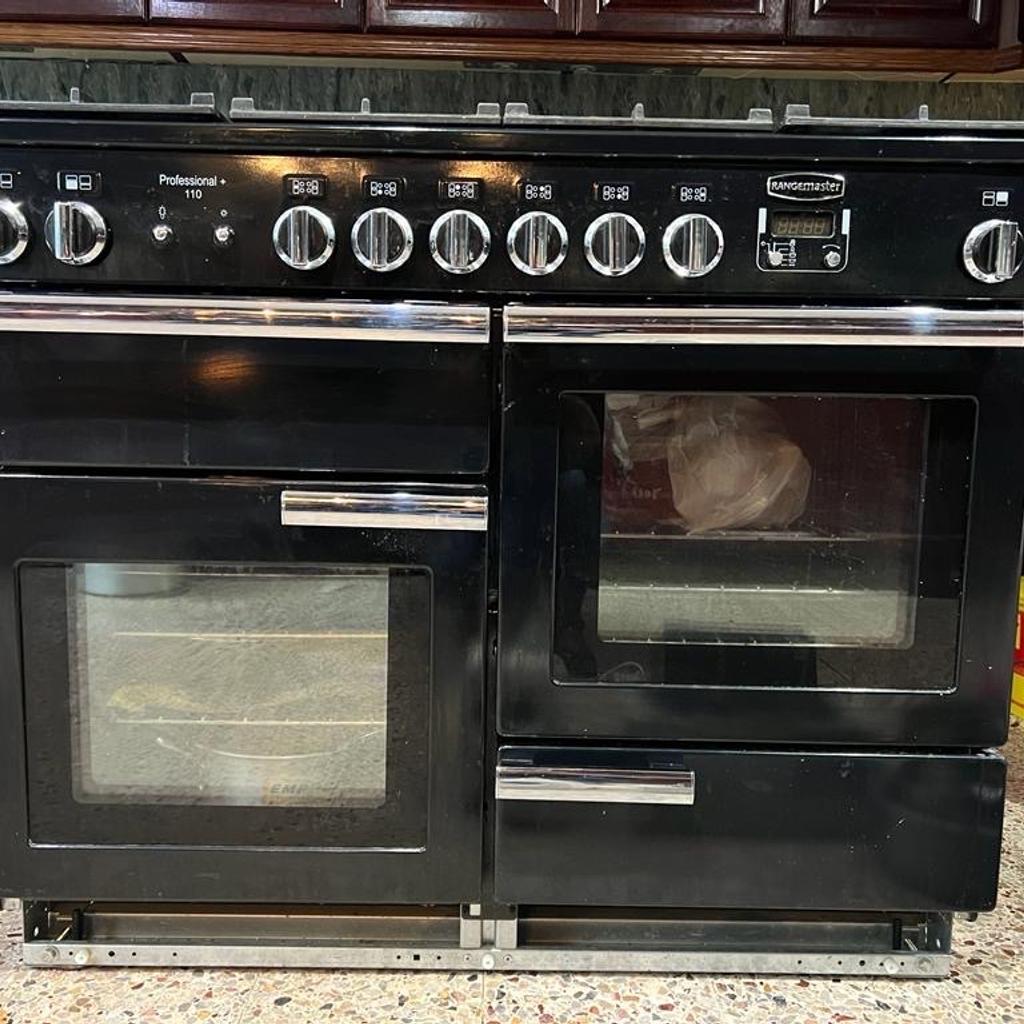 Good working condition Natural Gas Range cooker less than 6 years old. Only the clicker ignition not working recently so been lighting it manually - hobs, grill and both ovens working perfectly. Original manual included.

Selling this for my mother as she had changed to electric.

Please contact me to arrange pickup and note that it is a heavy item and will need at least two people lift.

Relisted as previous ‘buyer’ unfortunately was a scammer - please be aware that I reported it to the financial authorities and I do not need time wasters. I will accept payment by PayPal or cash on pickup only.