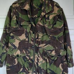 mens camouflage jacket 
size small to medium 
has been used in the sea cadets.
in good condition Just 1 rip on one of the arms