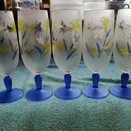 Tall frosted glasses (five)
In used condition
See pictures for condition, size and description
Collection preferred