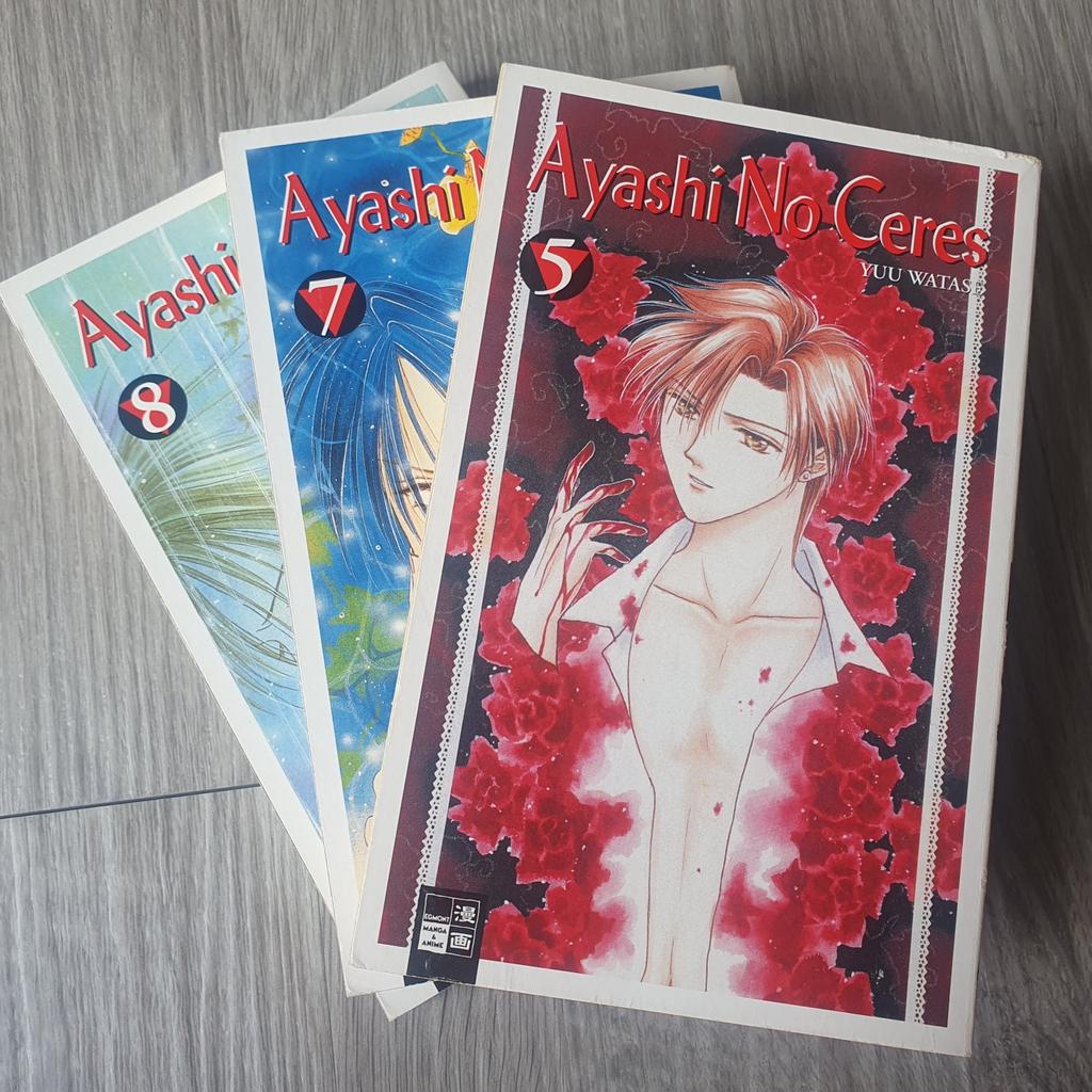 Manga "Ayashi No Ceres" von Yuu Watase

Bände 5, 7, 8
Egmont
Alle Bände 1. Auflage
UVP je: 5€
ISBN:
Band 5: 978-3-89885-676-3
Band 7: 978-3-89885-781-6
Band 8: 978-3-89885-876-6

Die Bände wurde häufiger gelesen und haben auch dementsprechend einige Gebrauchsspuren. Auch die Seiten sind relativ vergilbt. Große Mängel, wie fehlende oder gerissene Seiten, sind aber nicht vorhanden.

Pro Band 2€

Noch Fragen? Einfach kurz melden! Und schaut euch doch auch meine anderen Anzeigen an :)

Zusätzliche Angaben
• Tierfreier Nichtraucherhaushalt
• Kleidung verkaufe ich nur gewaschen
• Alles andere reinige ich so gut wie möglich

Wahlgeschenke
Bei Anzeigen, die im Titel das Wort "Wahlgeschenk" beinhalten, handelt es sich um Artikel, die als zusätzliches Geschenk bei einem Kauf bei mir ausgewählt werden können. Heißt, ihr kauft ein Teil und könnt euch ein Wahlgeschenk umsonst dazu aussuchen :)