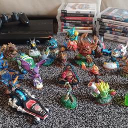As u can see there is a big bundle here 
Loads of games and skylanders
Has the games for thr figures
One wireless pad 
All wires ready to use 
Pick up st6