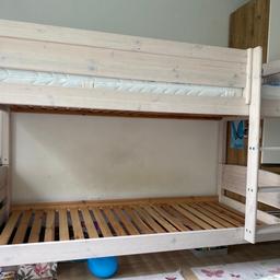 Verkaufe hier ein sehr schöne Hochbett für Kinder mit Lattenrost aber ohne matratze in sehr gute zustand 🤗 VB