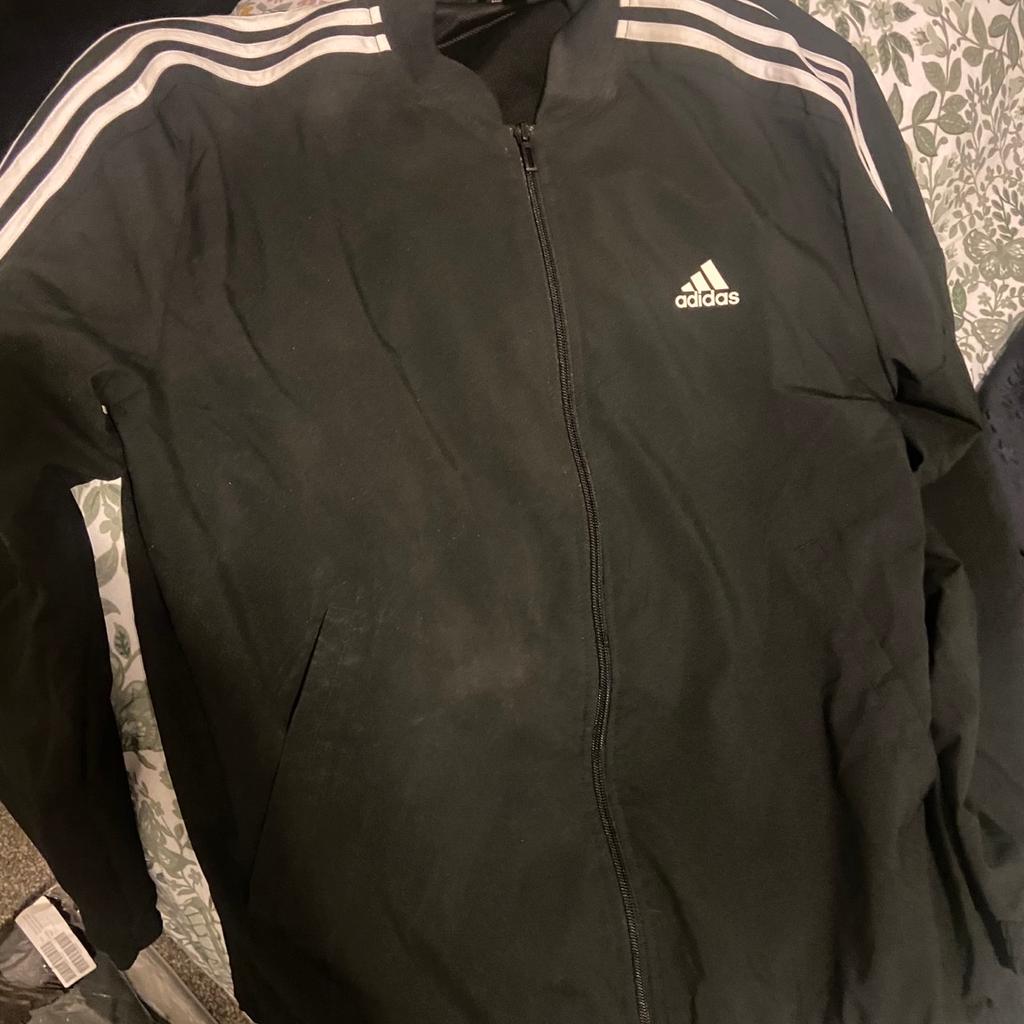 Hi all selling as wrong size for me
Worn 1-2
Size large
Quick sale
