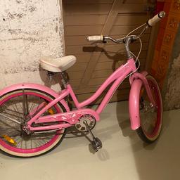 Verkaufe Fahrrad für Mädchen
In gute Zustand
3 gang
24 zoll Räder
Rahmenhöhe 36cm