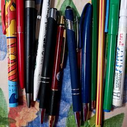 verkaufe

alles zusammen und zwei Bleistifte dazu

9 Stück
2 Bleistifte
1 eding

Rückerstattung oder Umtausch ausgeschlossen privat Verkauf