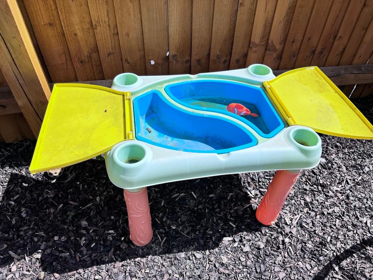 sand-water-table-in-ws10-darlaston-f-r-5-00-zum-verkauf-shpock-de