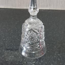 Vintage Crystal Glass Bell Themed Ornament Height 18.9cm. In very good condition.

Please check out my other items.

Thanks