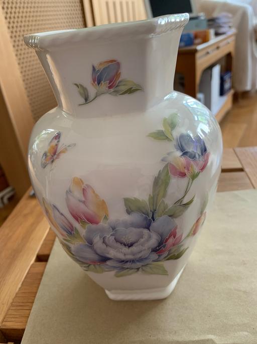 Buy & Sell Essex Thurrock - Essex - Photos for AYNSLEY VINTAGE VASE (CELESTE )