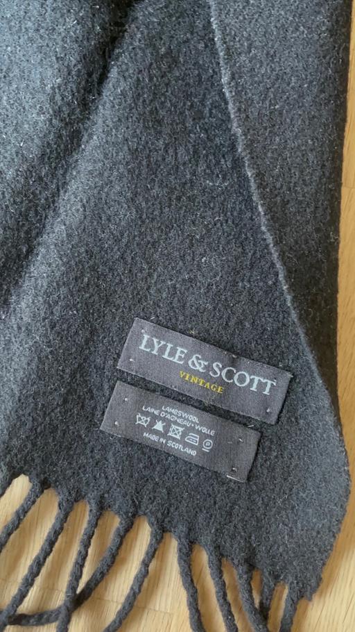 Buy & Sell Essex Thurrock - Essex - Photos for Lyle & Scott vintage scarf