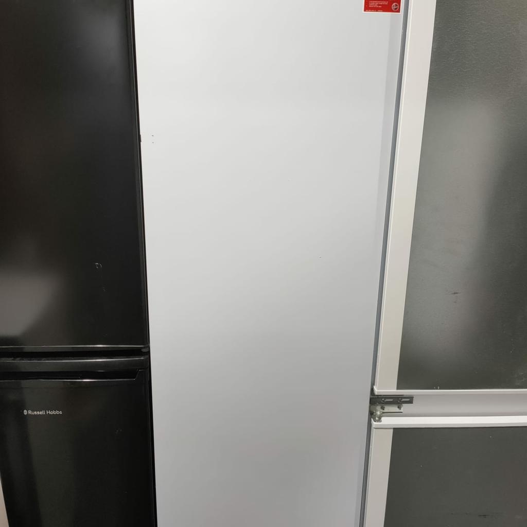 Ex Display Integrated Fridge in WA3 Warrington für £ 299,00 zum Verkauf