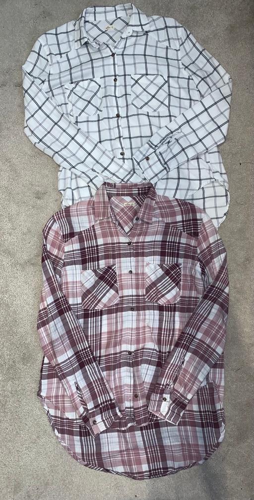 Buy & Sell Hertfordshire Welwyn Hatfield - Photos for 2 x hollister women’s shirts xs