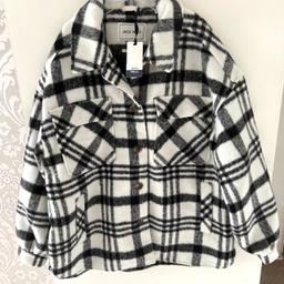 Hi and welcome to this beautiful looking Womens Jack Wills Relaxed Fit Coat Jacket Size Uk 16 New with tags thanks