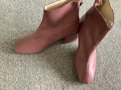 Buy & Sell West Midlands Walsall - Photos for New ankle boots size 6