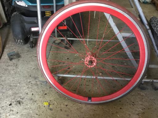 Buy & Sell Surrey Reigate and Banstead - Photos for IT SPEED 700 x 20 c front wheel