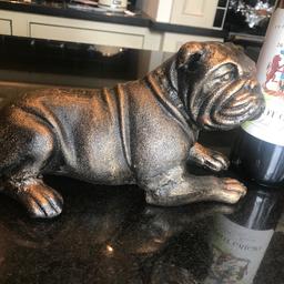 BULLDOG Bronze On Cast Iron  Home Or Garden/doorstop. 
BULLDOG- Bronze Effect Cast Iron Heavy Figure. Condition is New. 

This cast iron Bulldog  is an elegant design finished in a Bronze Antique style. 
They are perfect to use  indoors or outdoors

Condition: New, antique Bronze  finish.
Size: 27cm  Long 14cm  High  Depth 15cm 
Weight 3.5 Kg

Viewing welcome