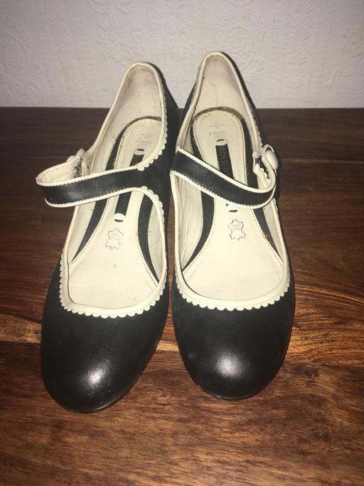 Buy & Sell South West London Merton - Photos for Shoes