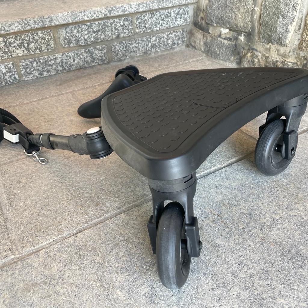 Bonavi-Buggyboard mit Sitz
Ist alles zum verstellen für alle kinderwagen
Wie Neu wurde nur 1 mal getestet
Neupreis 99€