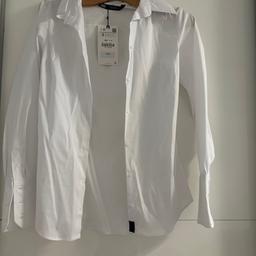 weißes Zara Hemd
noch nie getragen, mit Etikett
Größe: S
