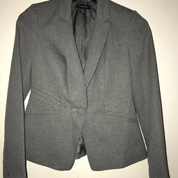 Primark Atmosphere Smart Lined Black White Jacket Size 8

REF 7 

EXCELLENT CONDITION 

100% POLYESTER 

ADVERTISED ON OTHER SELLING SITES. CASH ONLY, NO RETURNS, NO REFUNDS OR COURIER COLLECTIONS & DELIVERY IS NOT POSSIBLE UNLESS BUYER PAYS POSTAGE. NO RESERVE (HOLDING) - FIRST TO COLLECT ASAP!!