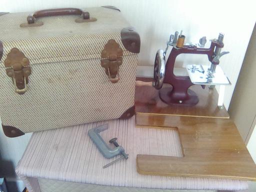 Classes North Northamptonshire Kettering - North Northamptonshire - Photos for MK1, Essex Miniature Sewing machine